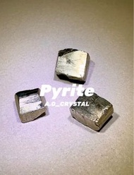 🇪🇸Spanish Pyrite招財西班牙黃鐵礦🇪🇸全圖＄88❤️（冇睇錯，全圖三個一共＄88❤️係有齊晒三個😍西班牙黃鐵礦呀！以前我哋入既1個西班牙黃鐵礦最平要$98蚊1個，而家今批係$88有3個！