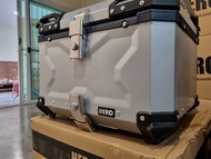 ปี๊บอลูมีเนียม HERO A55 ใส่หมวกได้หนึ่งกับครึ่งใบ ขนาด 55 ลิตร Aluminium 5052 พร้อม Inner และถาดยึดแ