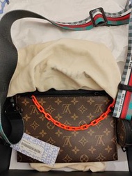 全新New Louis Vuitton LV trio pouch M59681 Dior