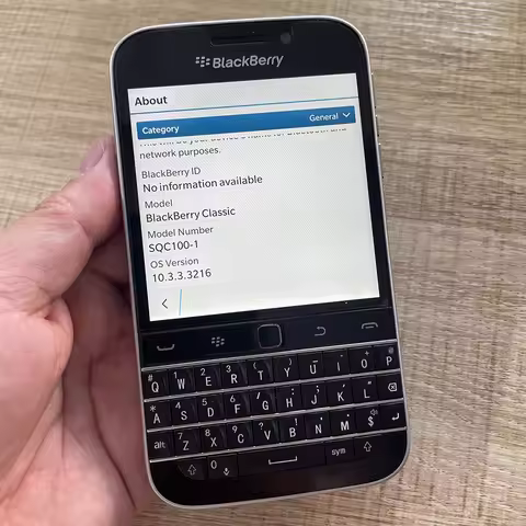 Original BlackBerry Classic Q20 SQC100-1 Version QWERTY Keyboard Mobile Cell Phone 4G LTE 3.5" WIFI 