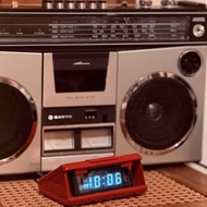 出售 昭和時期 seiko精工 電子數字鐘,日本制造,經典紅色,原本茶色面罩已脫落，而家...