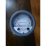 Dwyer 0-8" w.c. 3008-LT Photohelic Pressure Gauge