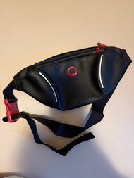 Delsey Paris 全新黑皮腰包