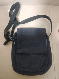 Kipling深藍色斜孭袋