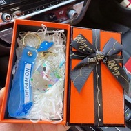 夜光七彩石冰塊宇航員冰山杯漂浮瓶鎖匙扣（ 舉地球+橘禮盒+拉菲草）