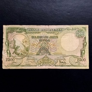 Uang Kertas Kuno 2500 Rupiah Seri Hewan Komodo Tahun 1957 -179