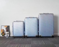 Dior x Rimowa 聯名行李箱套裝