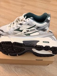 Mizuno MXR Sport "Bistro”