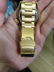 Seiko 5 Sports 金色手錶