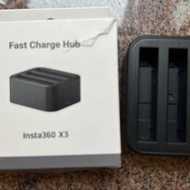 Insta360 X3 Fast Charge Hub 充電底座加送兩粒電池
