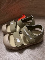 韓國 New Balance 小童涼鞋 （28碼）