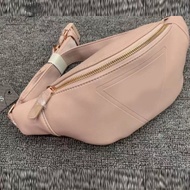 Amart Korean Fashion Women GUESS belt bag / Shoulder bag / Shoulder bag
