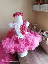 dress tutu atau gaun pesta hias corneli dan bunga cantik