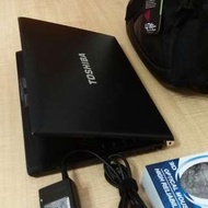 TOSHIBA 13.3" Core i7 of laptop