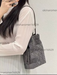 Issey Miyake/三宅一生抽繩水桶包