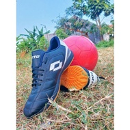 Futsal Shoes / original lotto Sports Shoes (bonus Socks)