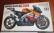 Tamiya 1/12 Honda RC211v Repsol Rossi Valentino Bike Model Kit MotoGP #46