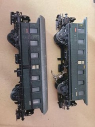 古董德國Marklin火車情境, 鐵皮車卡2個，其中一個有燈