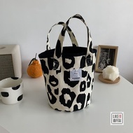 Japanese Small Bucket Tote Canvas Bag Simple All-Match Literary Small Capacity One-Shoulder Portable Bento Lunch Box Bag Female Japanese Small Bucket Tote Canvas Bag Simple All-Match Literary Small Capacity One-Shoulder Portable Bento Lunch Box Bag Fe