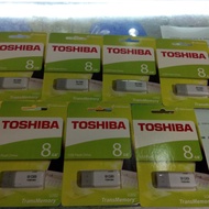 Flashdisk 8GB Toshiba USB Flashdisk 8GB USB Flash Drive