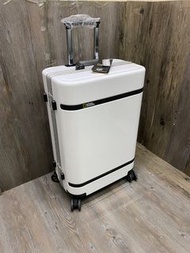 (送保護套)24/26” national geographic 國家地理 鋁合金邊框 全新 正品正貨  特價 🔍清倉 clearance sale ⚠️🆘 100%authentic brand n