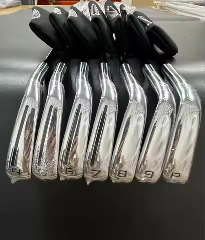 New Brand Golf Irons Silver Color Set P 790 456789p with Shaft and Grip P790 Golf Club Iron set 7pcs