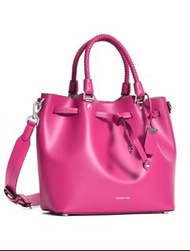 〔二手近新品〕MICHAEL KORS BLAKELY〔專櫃款〕 編織手提束口兩用水桶包～深紫紅色