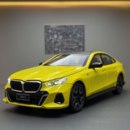 Xinao Alloy Car Model 1: 24 BMW 5 Series 530LI Car Sound Light Pull Back Children's Toy Model Orname