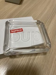 Supreme 煙灰缸