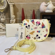 Túi Mickey Mouse (Disney) màu vàng dễ thương -Cute yellow Mickey Mouse (Disney) bag