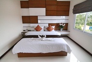 โรงแรมทีทีที (TTT Hotel)
