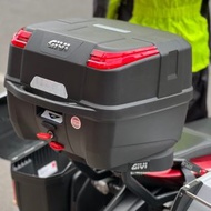 Givi B33NM rear trunk capacity 33L