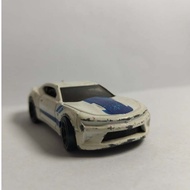 Die-cast 16 Camaro SS 1:64 scale