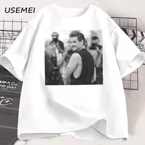 Pedro Pascal Daddy T-Shirt Men Women Vintage 90s Graphic Tee Cotton Short Sleeve Round Neck Streetwe