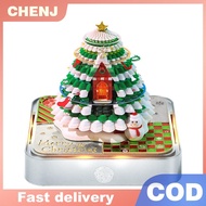 CHENJ 2026ปฏิทินตั้งโต๊ะพร้อมไฟ LED ประติมากรรมรูปต้นคริสต์มาสกระดาษแกะสลัก3D ปฏิทินของขวัญวันคริสต์