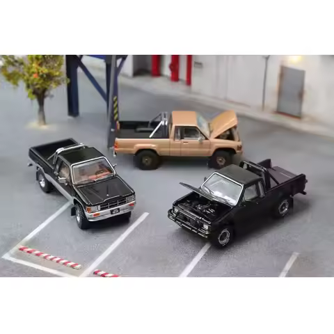 GCD 1:64 Hilux SR5 XTRA Cab 1985 Diecast Model Car