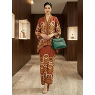 2-Piece Muslimah Kurung Dress Set - Loose Fit Long Sleeves, Glamorous Pattern, Comfortable & Breatha