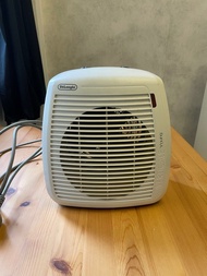 Small DeLonghi heater