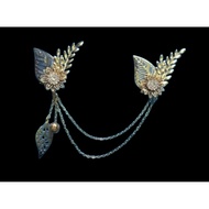 Modified leaf chain brooch style 7