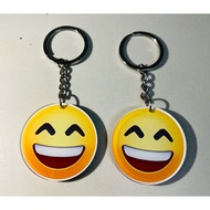 Smiling emoji keychain