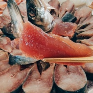 Genuine Russian Smoked Herring Seeds or White Salmon Mahat Fish Smoked Fish Influencer Eating Sow Ru