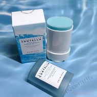 Centella asiatica sunscreen stick - พื้นผิวแสงน้ำใส