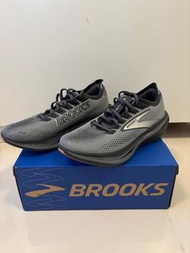 Running Shoes Brooks Hyperion 3 (size UK 8/ US 9)