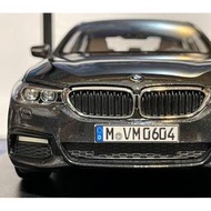 【BMW原廠精品Kyosho製】 1/18 BMW G30 520i 530i 540i 鐵灰 模型車