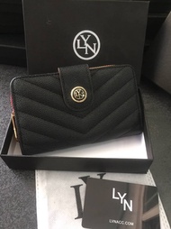 กระเป๋าสตางค์ ลิน/Lyn ขนาด 6นิ้ว/Size 6inv.