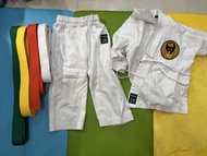 【兒童空手道必備】  空手道服套裝（道服+道褲+4條升級腰帶）