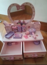 兒童化妝品梳妝枱
