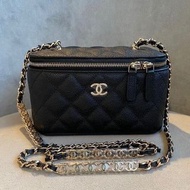 Chanel 22P Classic Vanity Bag 黑色淡金扣🖤牛皮長盒子