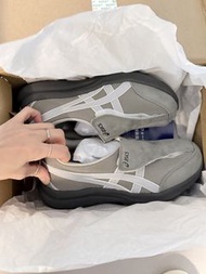 100% 全新連盒灰色ASICS life walker M010