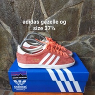 Adidas gazelle og size 371⁄3